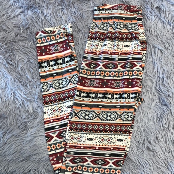 Aztec legging bundle! - Picture 3 of 4